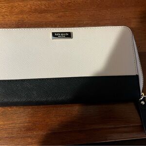 Kate Spade Two-Tone Black and Cream Wallet